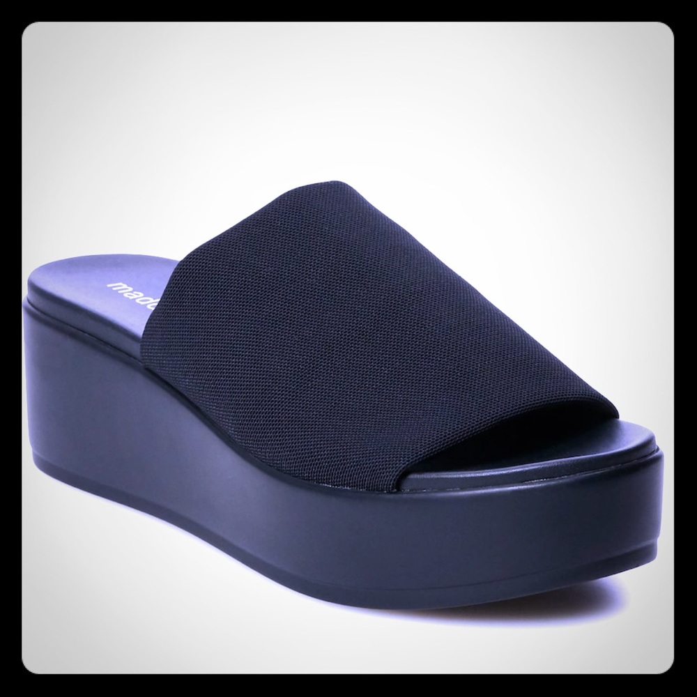 Steve Madden new Classic “Slinky”